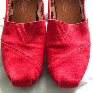 Red Toms size 7
